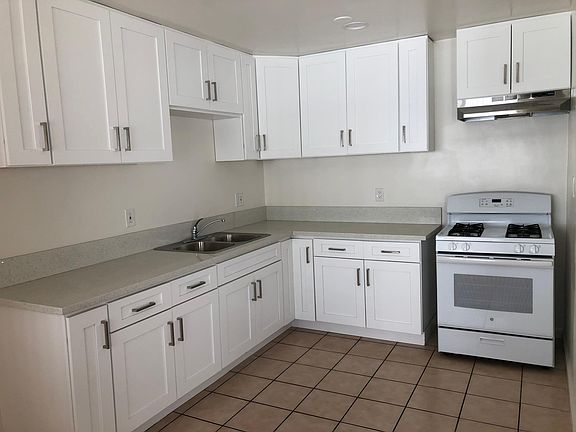 3rd image of 1214 N Hobart Blvd #6