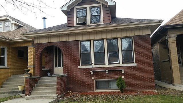 1st image of 5936 N Fairfield Ave