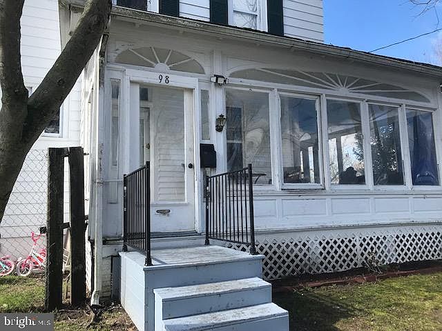 2nd image of 98 Summit Ave