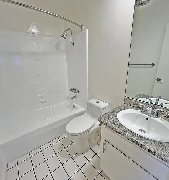 112 Catamaran St #3 — Photo 17