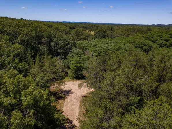 N4813 20th Ave, Mauston, WI 53948