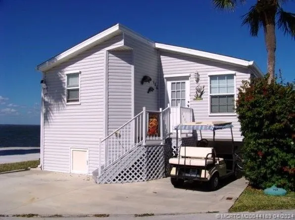156 Nettles Blvd, Jensen Beach, FL 34957
