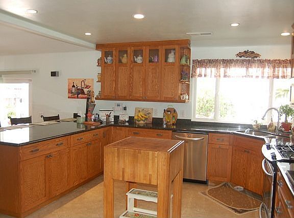 5th image of 4140 69th St