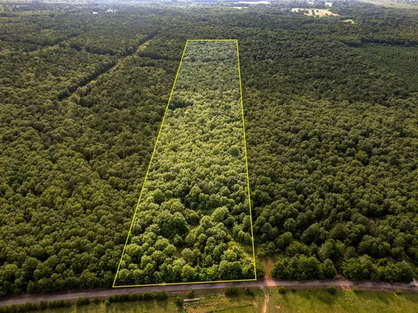 4565 County Road 3230, Clarksville, TX 75426