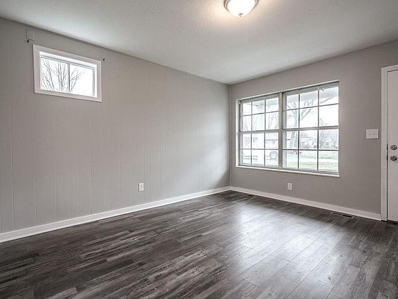 3rd image of 7606 Nannette Ct