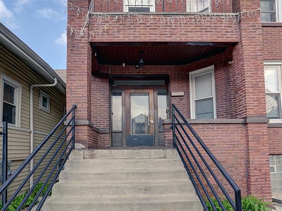 2nd image of 1019 N Lawler Ave