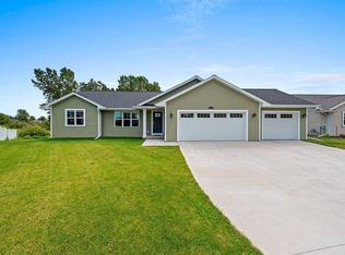 554 Wendy Way, Pulaski, WI 54162