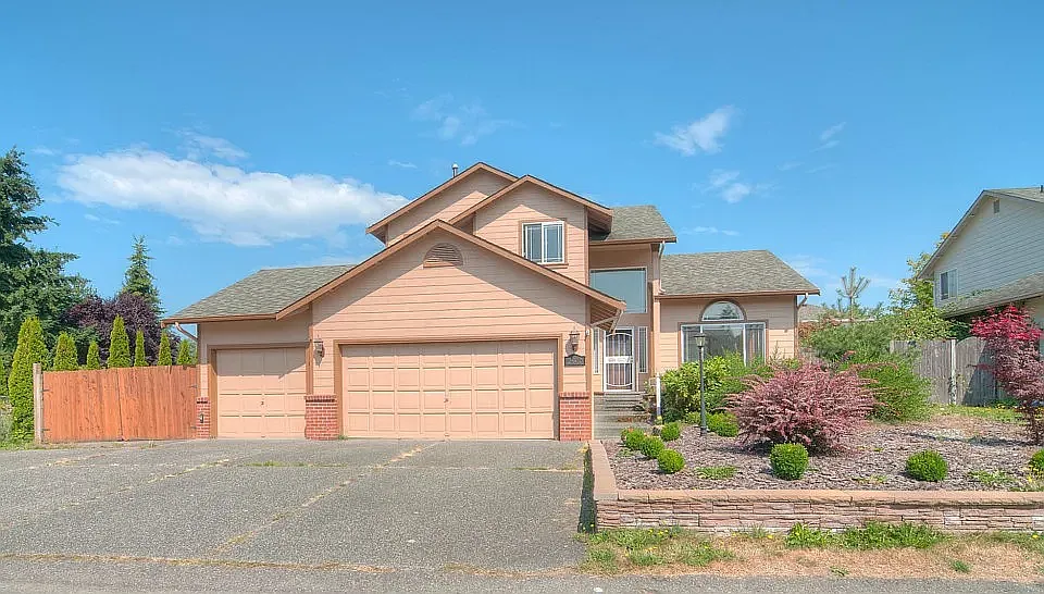 4 bed, 2.5 bath, 1763 sqft, $3,500 — Photo 1