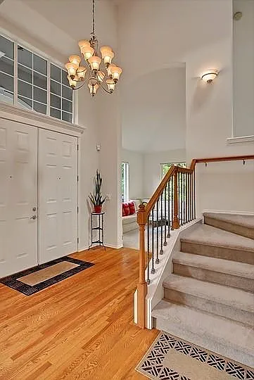 10228 Slater Ave NE — Photo 2