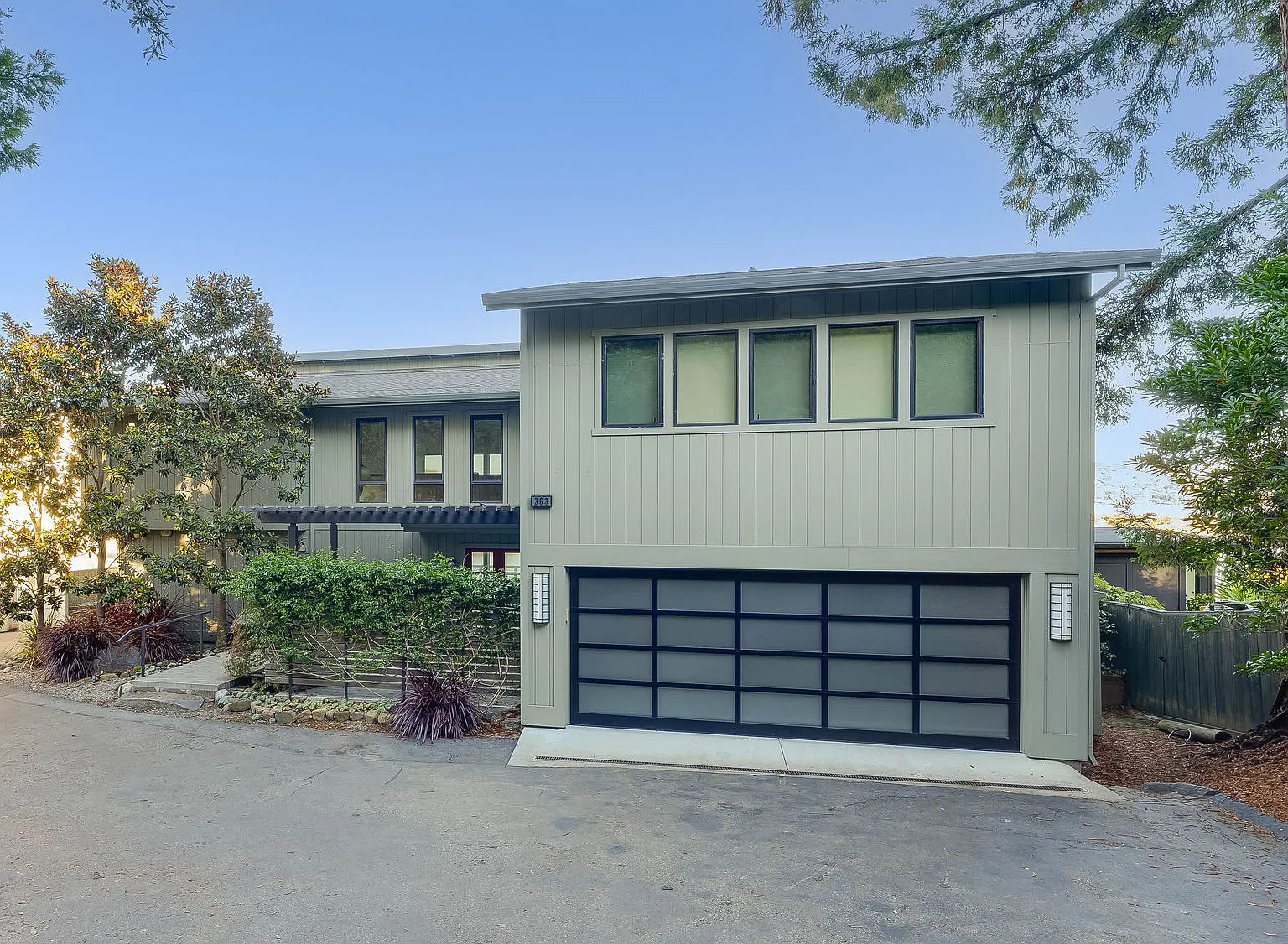 5 bed, 3173 sqft, $18,000 — Photo 1