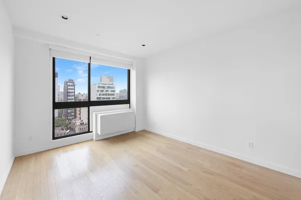 Sold by Oxford Property Group | media 8