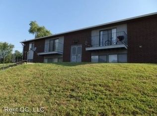 4423 53rd St APT 6, Moline, IL 61265