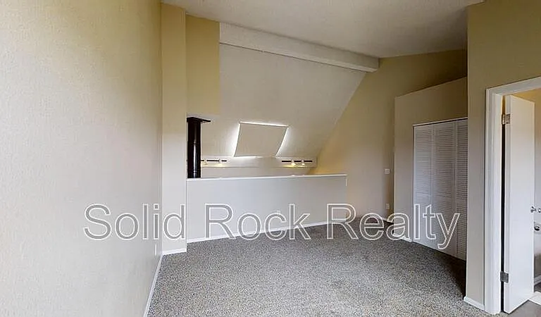 2028 Erin Loop — Photo 9