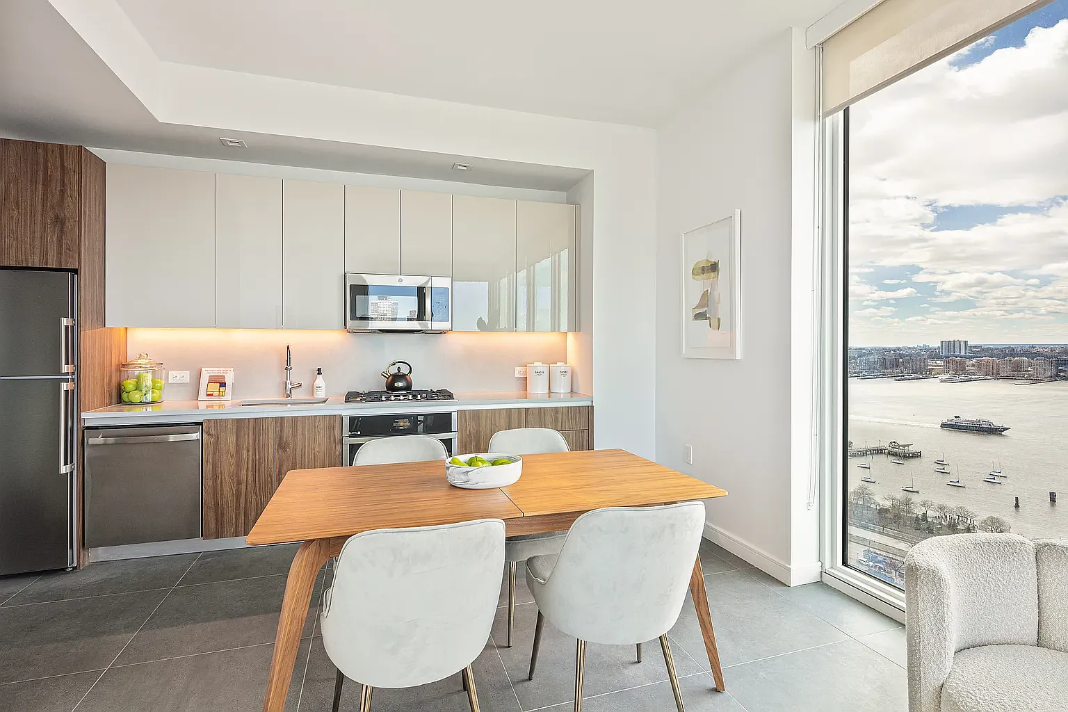 606 West 30th Street — Photo 3