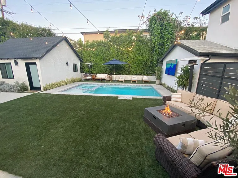 1420 Stearns Dr — Photo 15