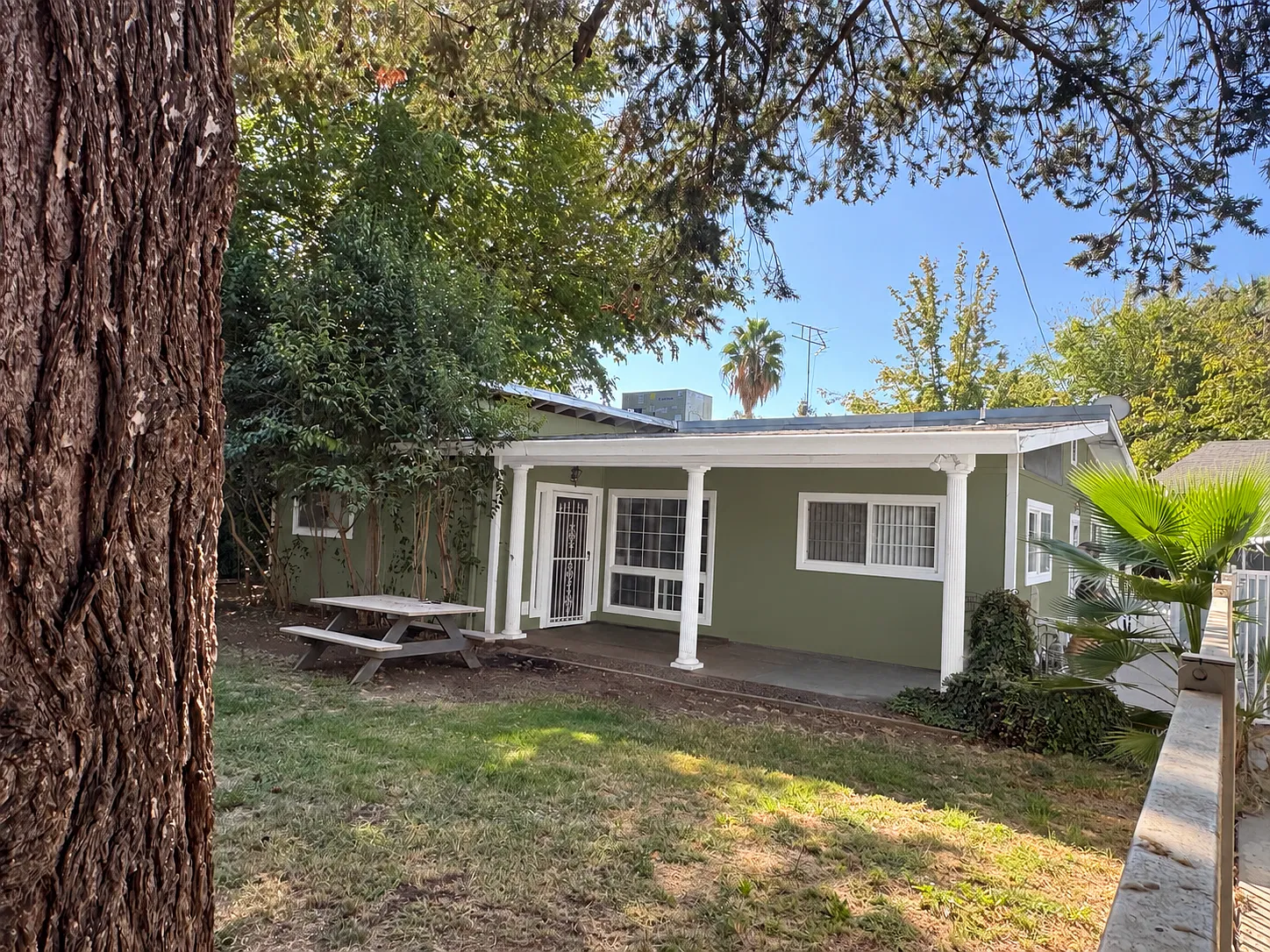 3 bed, 2000 sqft, $2,800 — Photo 1