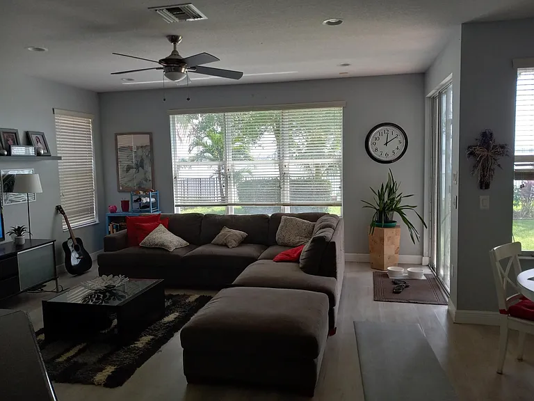 4617 SW 183rd Ave — Photo 9