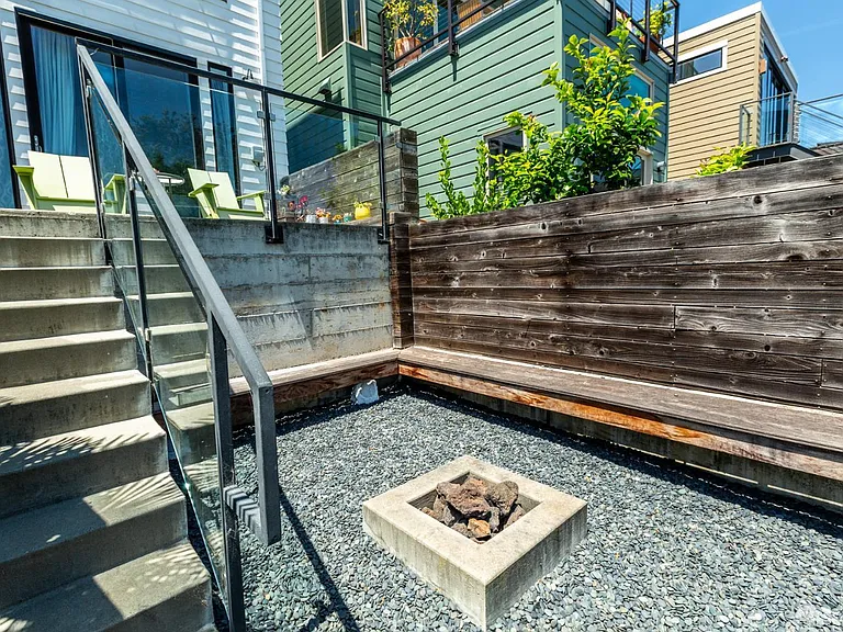 33 Fountain St — Photo 23