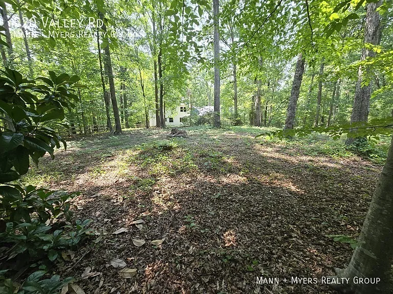 520 Valley Rd — Photo 43