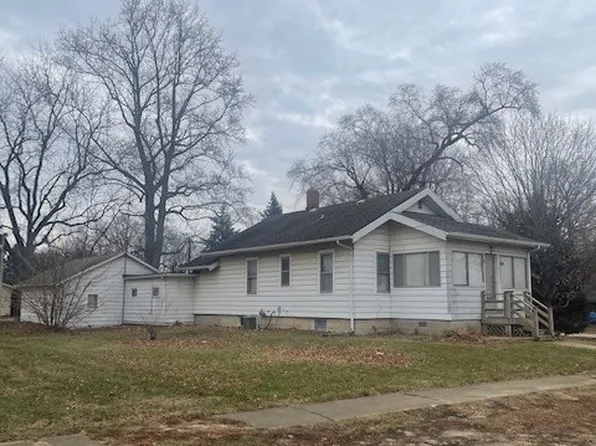 414 S Clinton St, Clinton, IL 61727