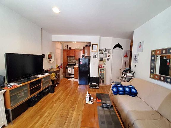 2nd image of 261 7th Ave #2A