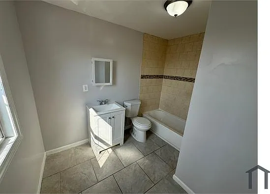 784 S 19th St #3 — Photo 3
