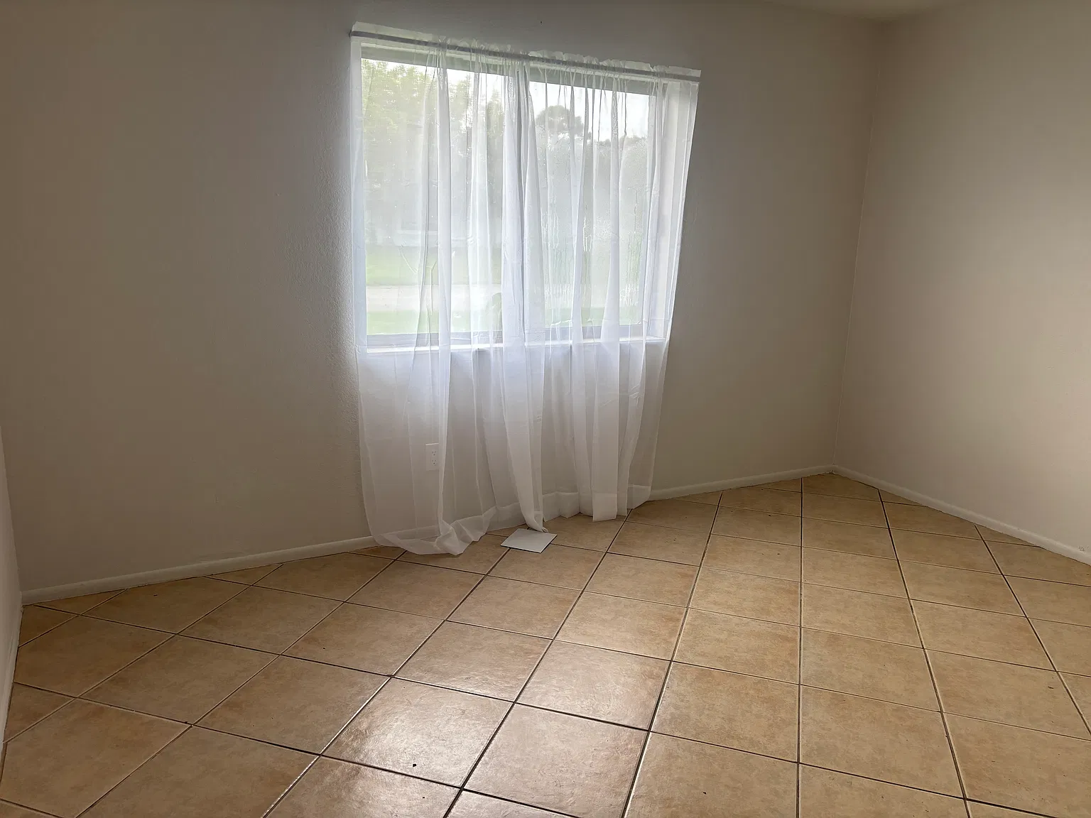 2 bed, 904 sqft, $1,695 — Photo 4