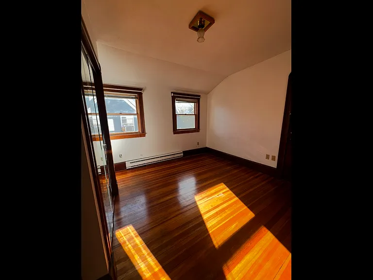 49-51 Graves Ave #3 — Photo 4