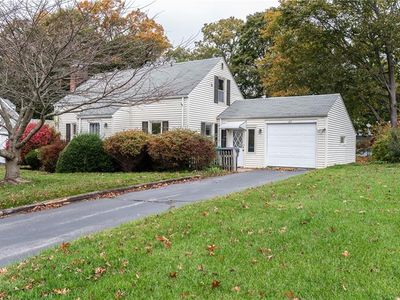 67 Brewster Dr, Warwick, RI, 02889