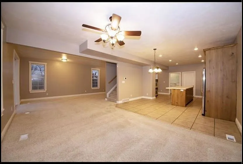 5 bed, 3.5 bath, 4058 sqft, $2,800 — Photo 4