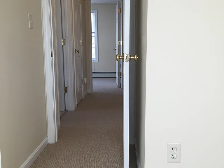 18 Carriage Ln — Photo 9