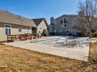 922 S Dearborn Way, Aurora, CO 80012