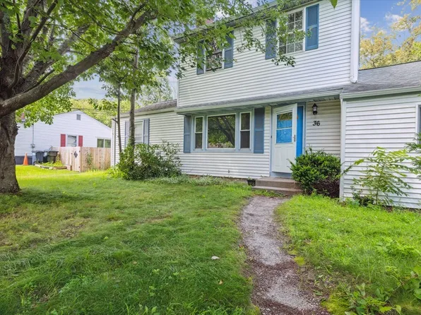 36 Oregon Trl, Holden, MA 01520