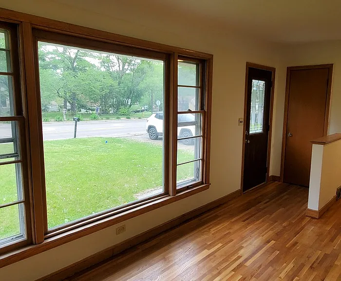 1032 County Road B W — Photo 6