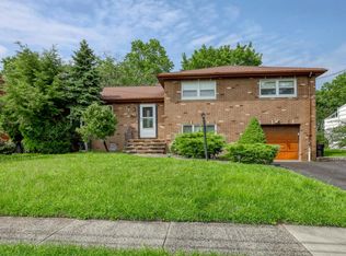 31 Garwood Rd, Fair Lawn, NJ 07410