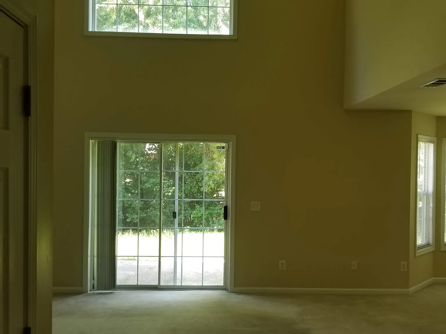 3 bed, 2.5 bath, 1780 sqft, $2,290 — Photo 4