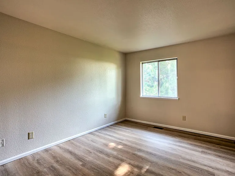 3025 W Stuart St E — Photo 14
