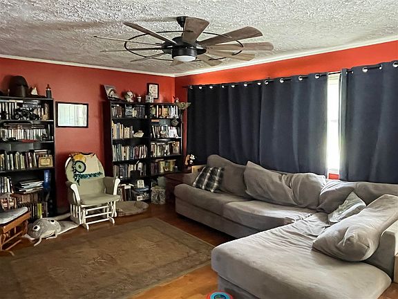 5th image of 45 Southmont Dr