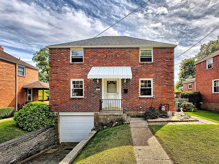 1524 Mansion Pl — Photo 1