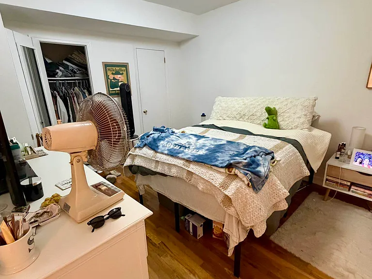 172 E 92nd St #4-A — Photo 3