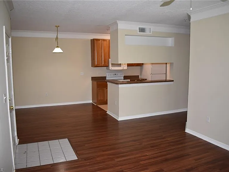 11520 Villa Grand #1022 — Photo 4