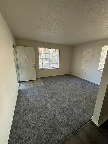 350 Williford St Photo 1