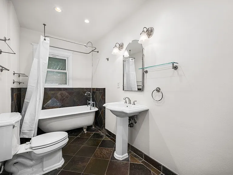 5915 E Rosebay St — Photo 30