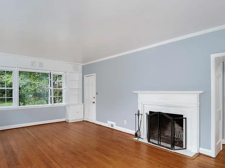 5806 Kenmore Rd — Photo 7