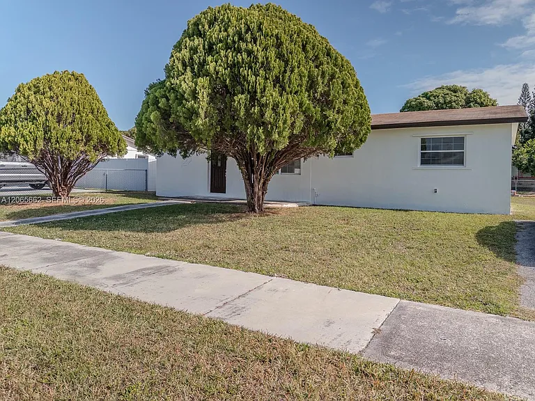 27913 SW 131st Ave — Photo 17