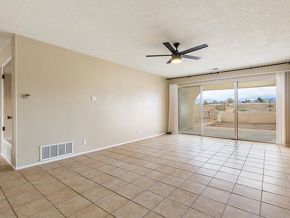 3rd image of 500 Western Dr