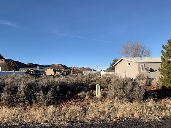 4th image of 742 W Vance Dr
