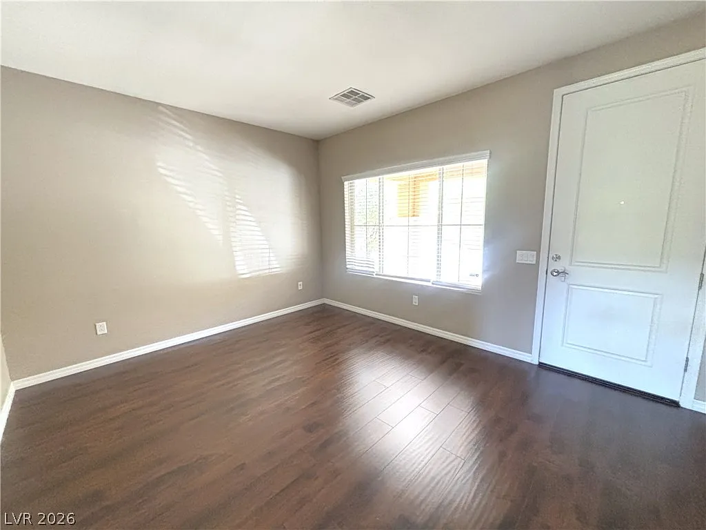 4 bed, 3.5 bath, 2573 sqft, $2,950 — Photo 3