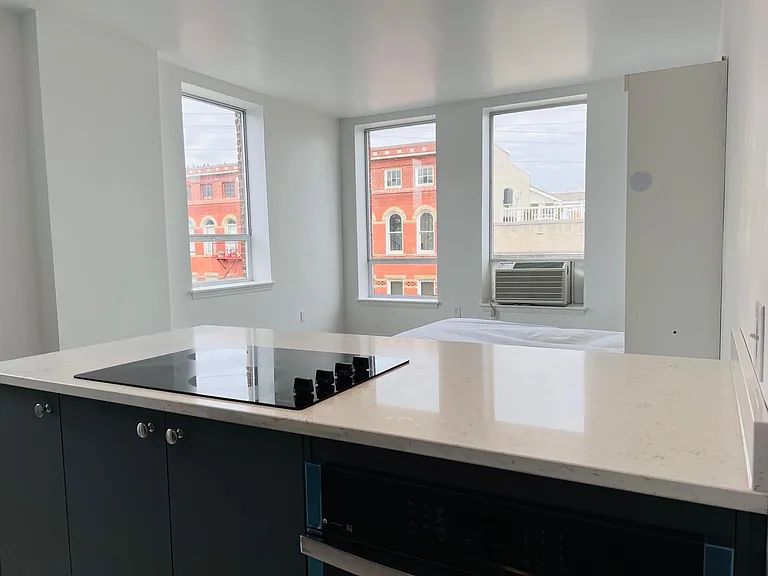 94 Washington St #28 — Photo 4