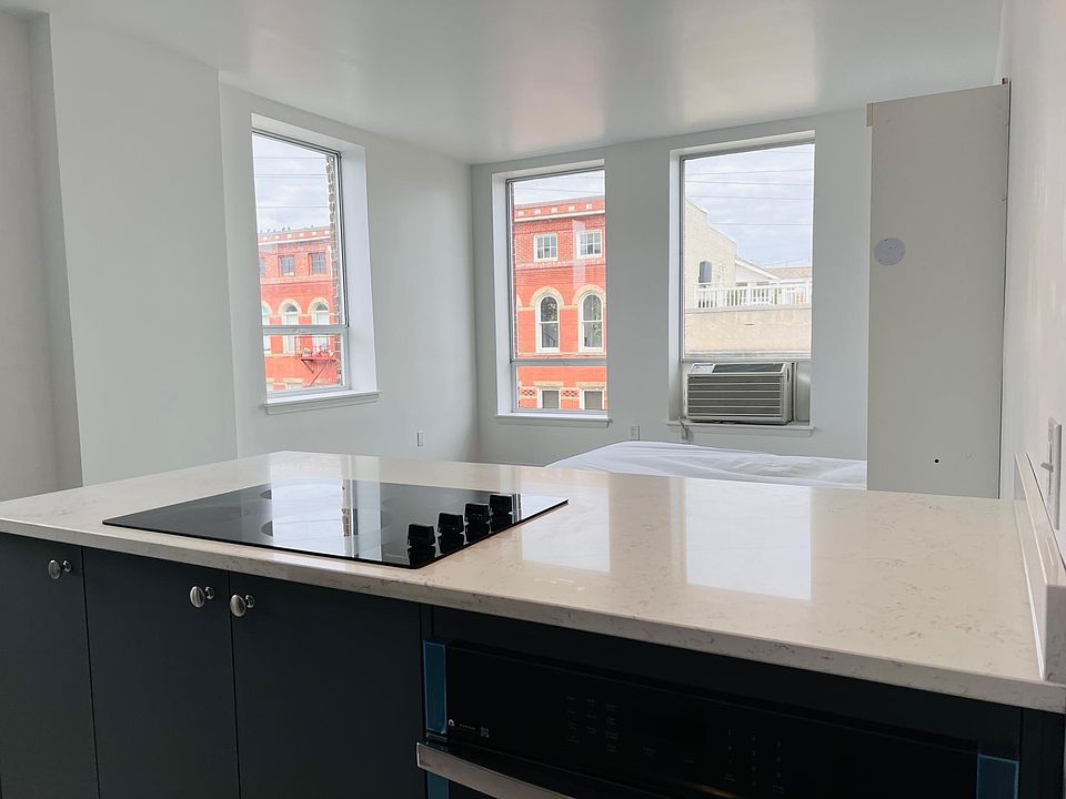 1st image of 94 Washington St APT 28
